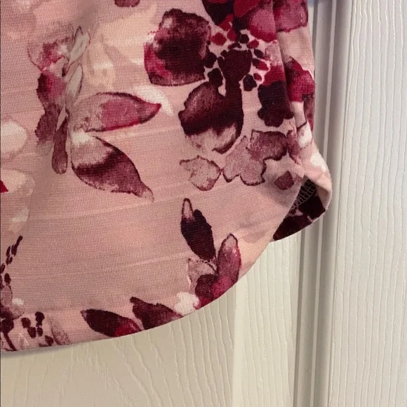 Talbots floral boat-neck folded collar top. Very nice colors. 3/4 sleeves. SZ M. - Picture 3 of 9